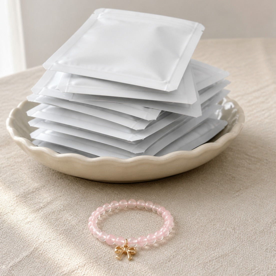 Mia's Bracelet & Treats Scoop 3
