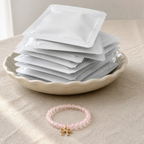 Mia's Bracelet & Treats Scoop 3
